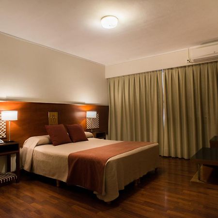 Hotel Victoria Plaza Salta Esterno foto